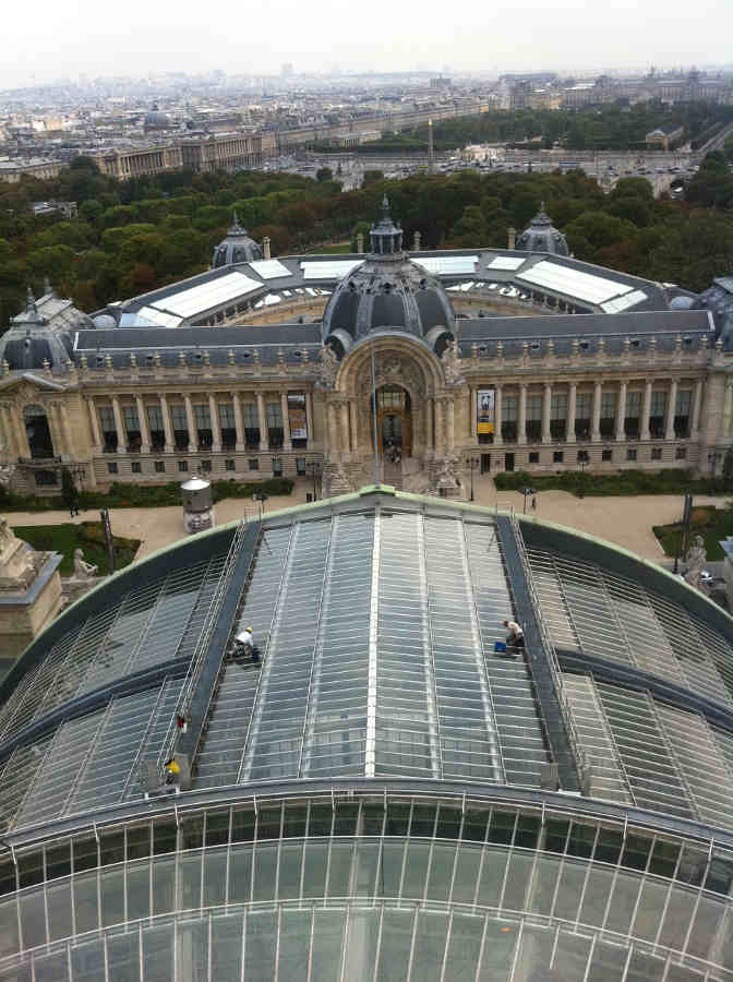 Nettoyage en hauteur de la verrire du Grand Palais